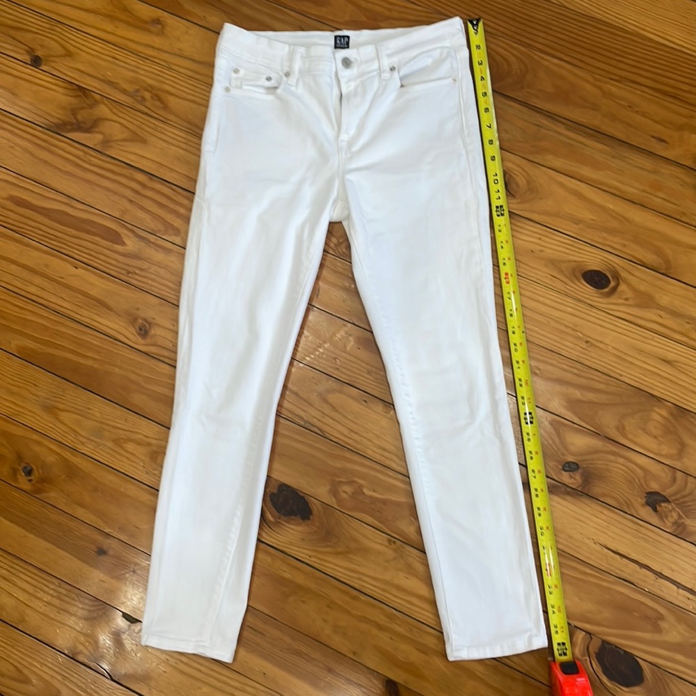 Women’s jeans size 27